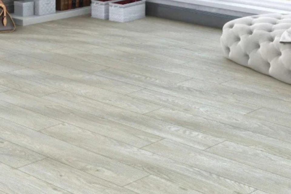 LAMINATED FLOORING